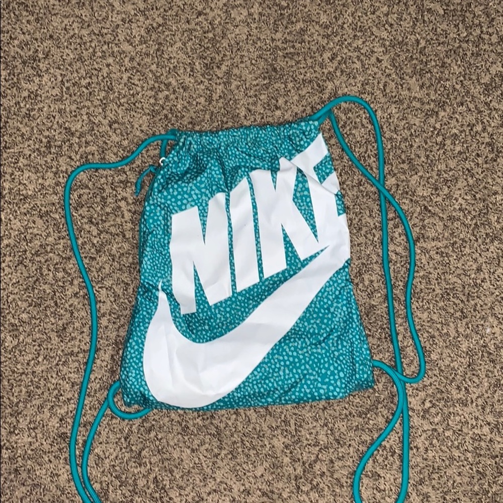 Nike drawstring bag